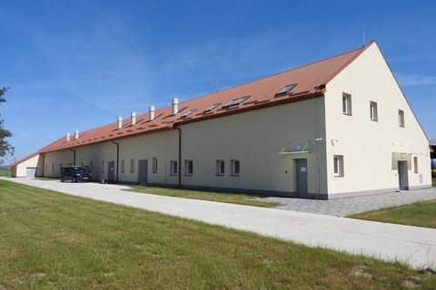 Farma Dětřichov - ventilace v testačních stájích (Tekro, spol. s r.o.)